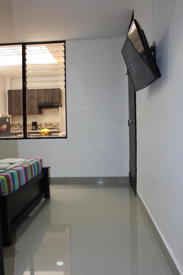 Casa Estadio Medellin ! Apartamentos Renovados En Excelente Ubicacion Laureles Estadio Zewnętrze zdjęcie