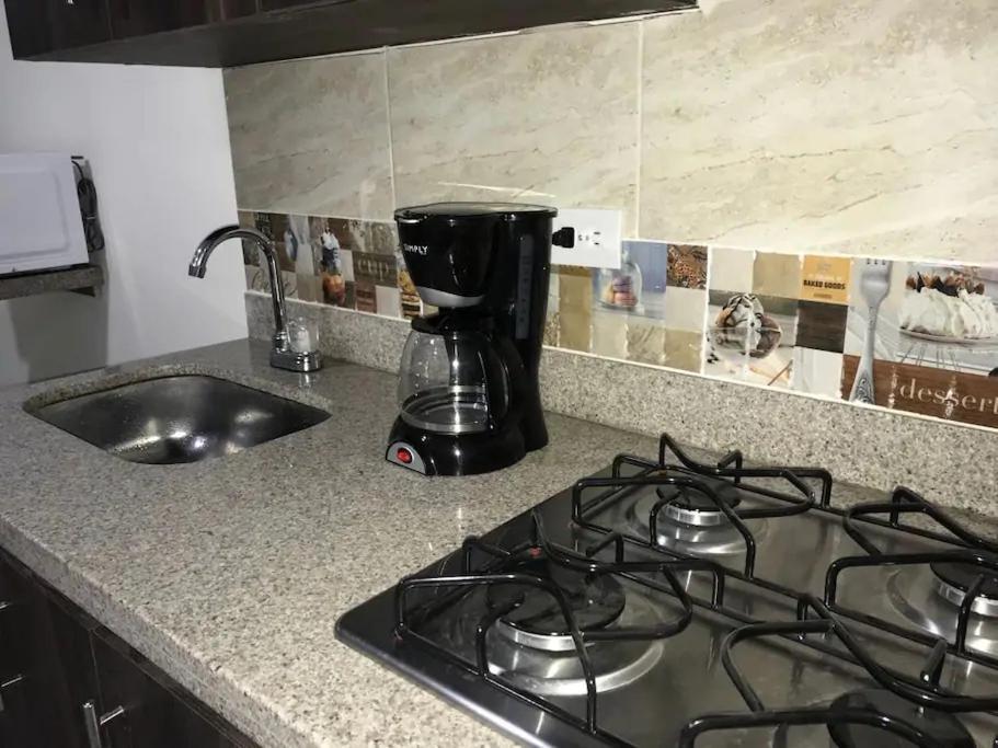 Casa Estadio Medellin ! Apartamentos Renovados En Excelente Ubicacion Laureles Estadio Zewnętrze zdjęcie