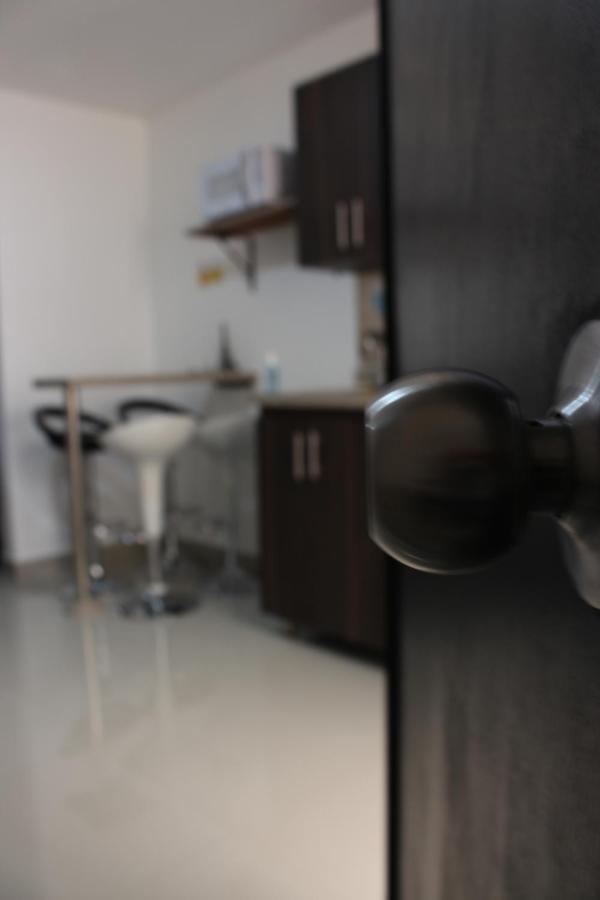 Casa Estadio Medellin ! Apartamentos Renovados En Excelente Ubicacion Laureles Estadio Zewnętrze zdjęcie