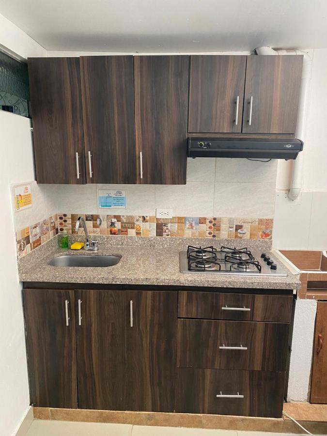 Casa Estadio Medellin ! Apartamentos Renovados En Excelente Ubicacion Laureles Estadio Zewnętrze zdjęcie